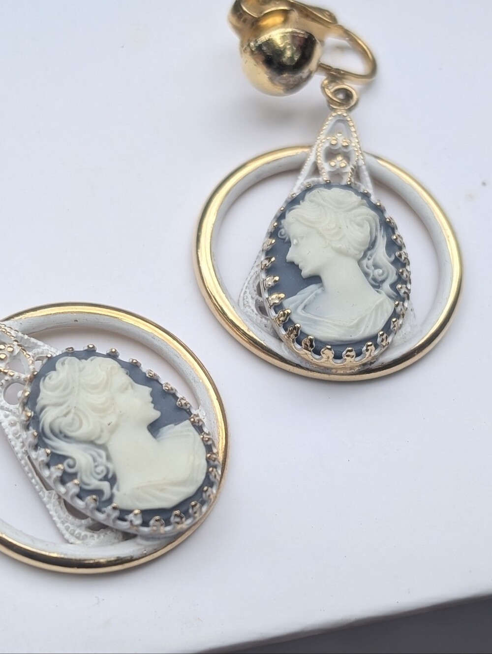 Vintage Cameo Earrings Dangle Clip On Earrings Art Deco - Picture 5 of 16